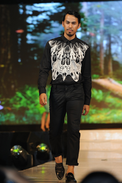 Siêu mẫu Duy Nhân lịch lãm, phong cách trên sàn catwalk