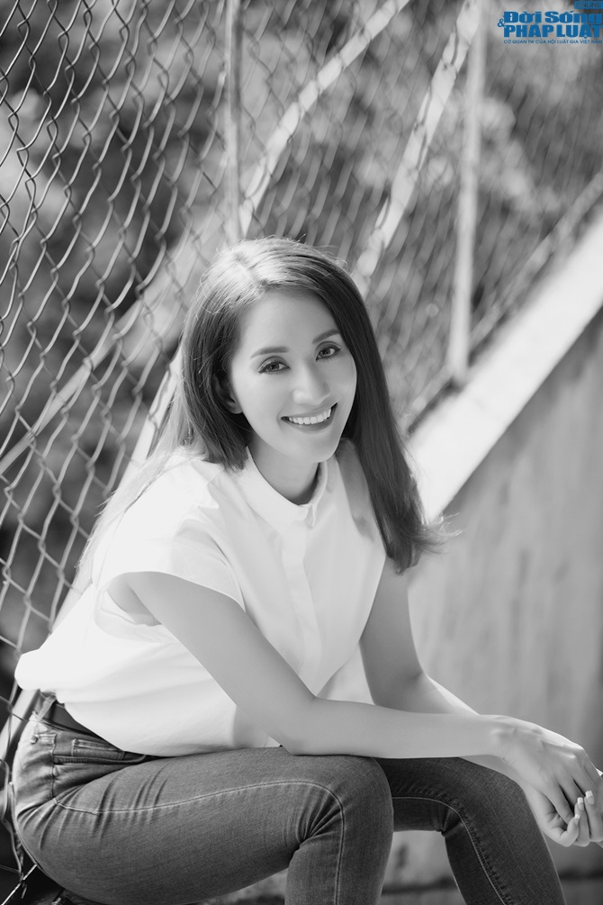 Khánh Thi thực hiện MV 