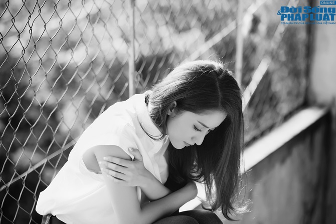 Khánh Thi thực hiện MV 