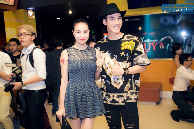 Trà Hằng diện đầm siêu ngắn, Cao Thùy Linh cut - out táo bạo