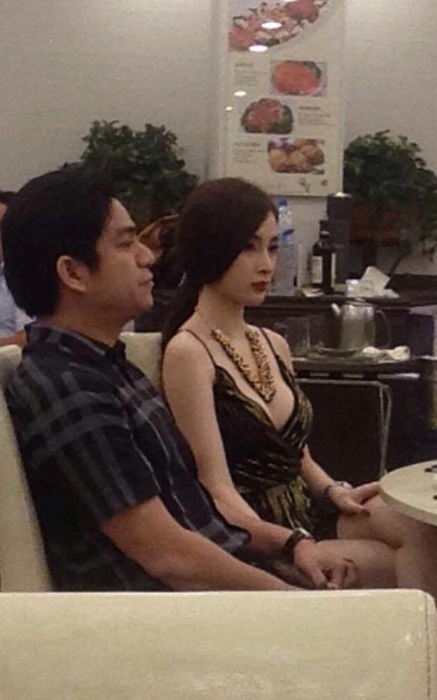 Thực hư chuyện bạn trai mới của Angela Phương Trinh