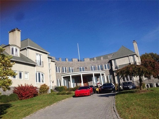 Ngắm nhà triệu đô sang trọng của sao Việt ở Mỹ