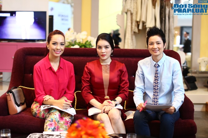 Lý Nhã Kỳ mời nữ tỉ phú Mouna Ayoub về Việt Nam xem Lynk fashion 