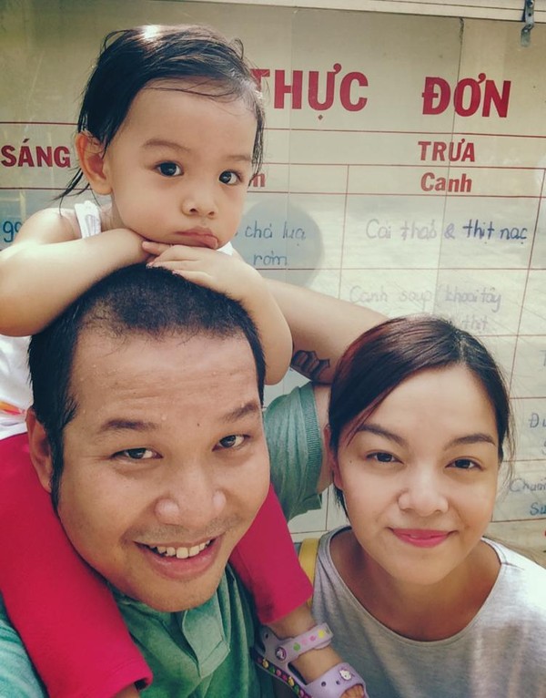 Clip: Con gái Phạm Quỳnh Anh hát “Chắc ai đó sẽ về” ngộ nghĩnh