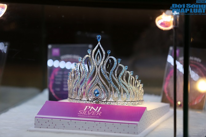 Đặng Thu Thảo làm giám khảo tìm kiếm Hoa khôi Nữ sinh