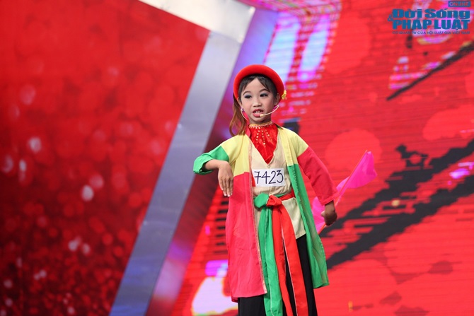 Vietnam’s Got Talent tập 2: Giám khảo phát cuồng vì cậu bé 8 tuổi