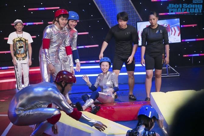 Trà Ngọc Hằng- Vũ Hoàng Điệp tạo dáng 