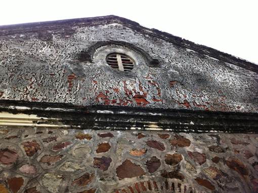 Sốc với ngôi nhà cổ trị giá chục tỷ trên đảo Quan Lạn