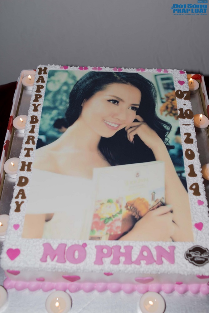 Người đẹp Phan Thị Lý bất ngờ tái xuất mừng sinh nhật Phan Thị Mơ