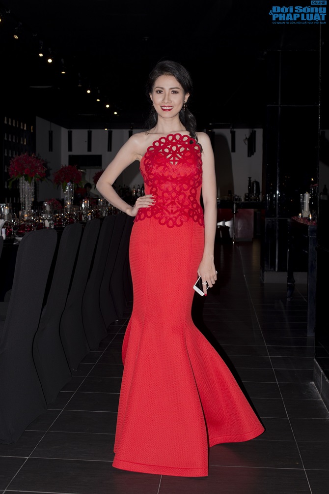 Người đẹp Phan Thị Lý bất ngờ tái xuất mừng sinh nhật Phan Thị Mơ