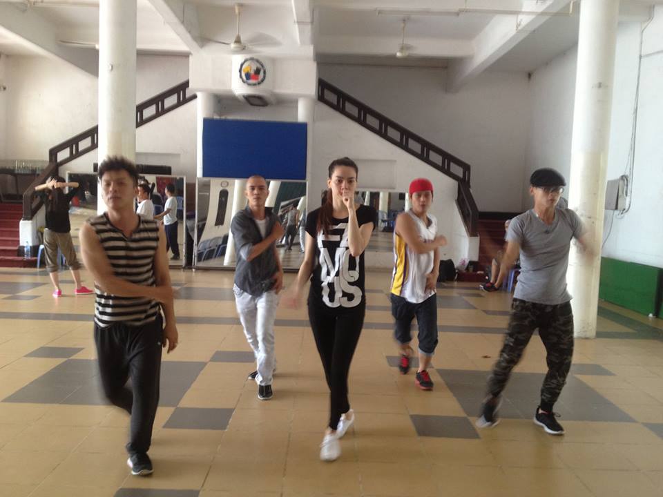 Hồ Ngọc Hà phải thở Oxy trước ngày biểu diễn