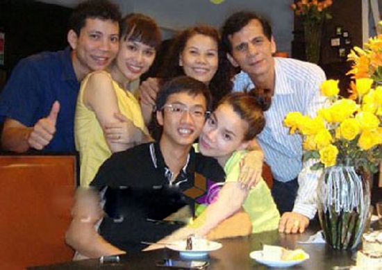 Những “nghịch lý” trong gia đình Hồ Ngọc Hà -Cường đô la