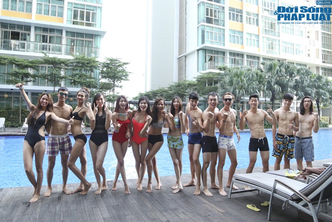 Top 14 Vietnam’s Next Top Model 2014 khoe dáng chuẩn tại hồ bơi 