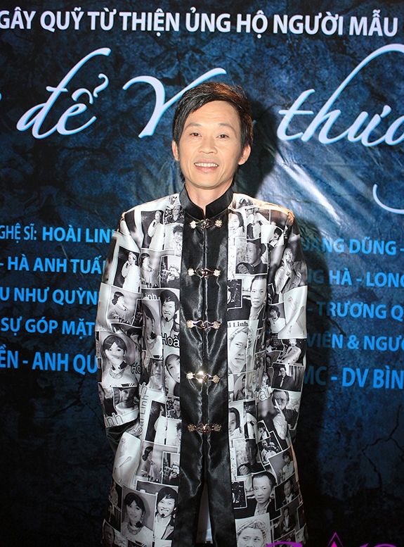 Hoài Linh đấu giá áo dài độc giúp Duy Nhân chữa bệnh