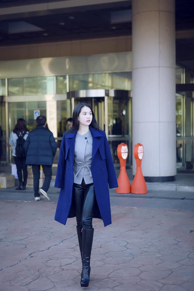 Ngọc Trinh sành điệu, tình tứ bên Vũ Khắc Tiệp