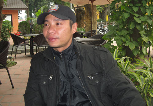 Công Lý: Không bỏ qua việc bị đưa hình cởi trần lên bìa sách 