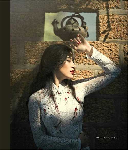 Nét sang chảnh của người đẹp 9x phiên dịch cho David Beckham