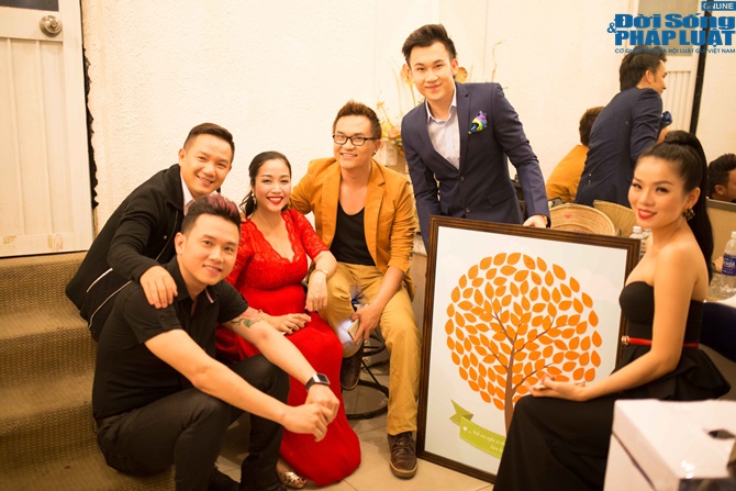 Dương Triệu Vũ nén cơn đau để chiều lòng khán giả