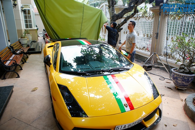 Clip: Hé lộ dàn siêu xe trong MV Yêu vội vàng của Ngọc Minh Idol