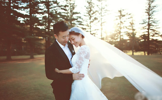 “Tiểu Châu Tấn” rạng ngời hạnh phúc trong ngày cưới