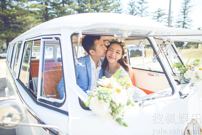 “Tiểu Châu Tấn” rạng ngời hạnh phúc trong ngày cưới