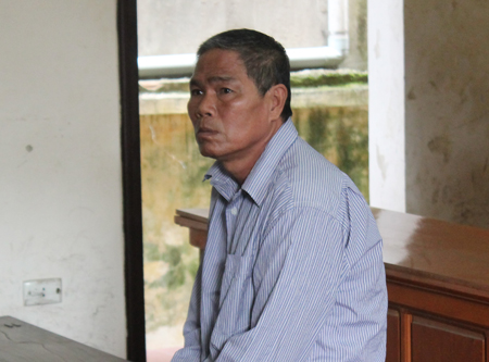Nghệ an: 12 năm tù cho “yêu râu xanh” 60 tuổi làm bậy với hai bé Nghệ an: 12 năm tù cho “yêu râu xanh” 60 tuổi làm bậy với hai bé