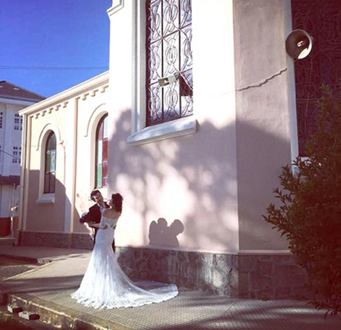 Lê Khánh chuẩn bị lên xe hoa với chồng điển trai