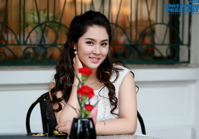 Bảo Trâm Idol xinh tươi, dịu dàng trên phố Hà Nội Bảo Trâm Idol xinh tươi, dịu dàng trên phố Hà Nội