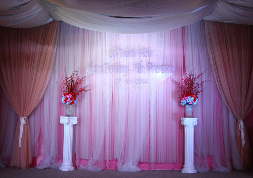 Lam Trường rạng ngời hạnh phúc bên cô dâu Yến Phương