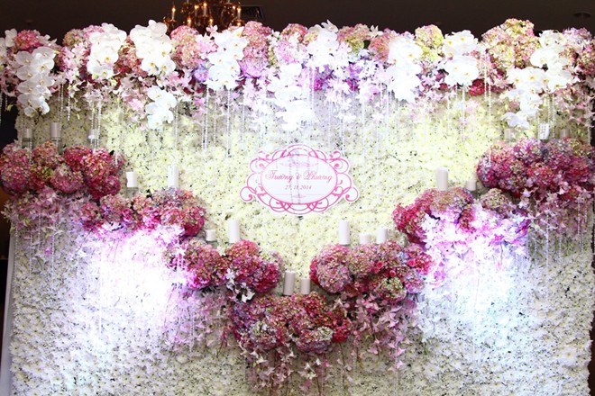 Lam Trường rạng ngời hạnh phúc bên cô dâu Yến Phương