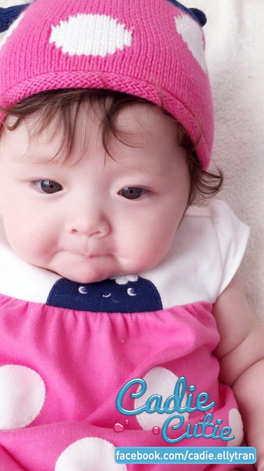 Hai mẹ con Elly Trần hóa 