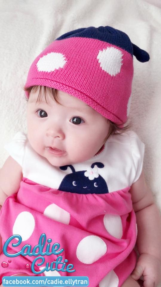 Hai mẹ con Elly Trần hóa 