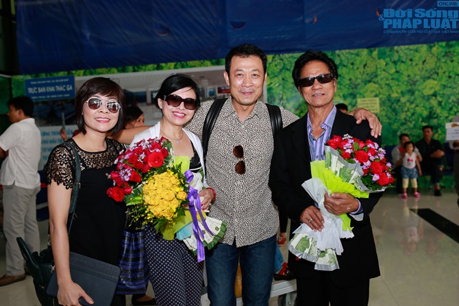 Danh ca Chế Linh bất ngờ về nước tham gia show Mùa thu tình yêu