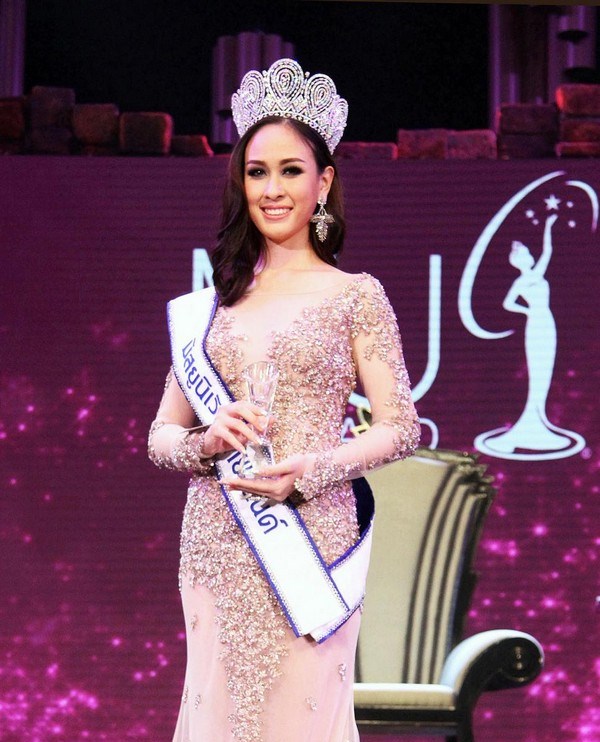 Những hoa hậu bất ngờ trả vương miện Những hoa hậu bất ngờ trả vương miện