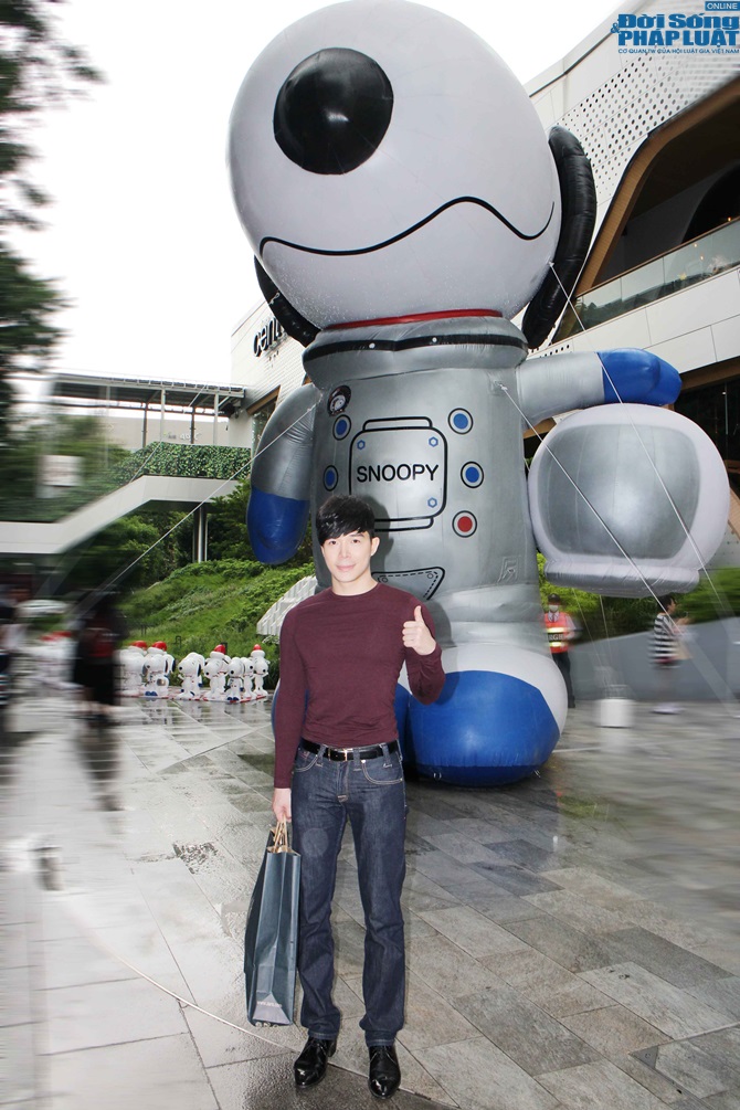 Nathan Lee đi du lịch Thái Lan cùng bạn gái tin đồn