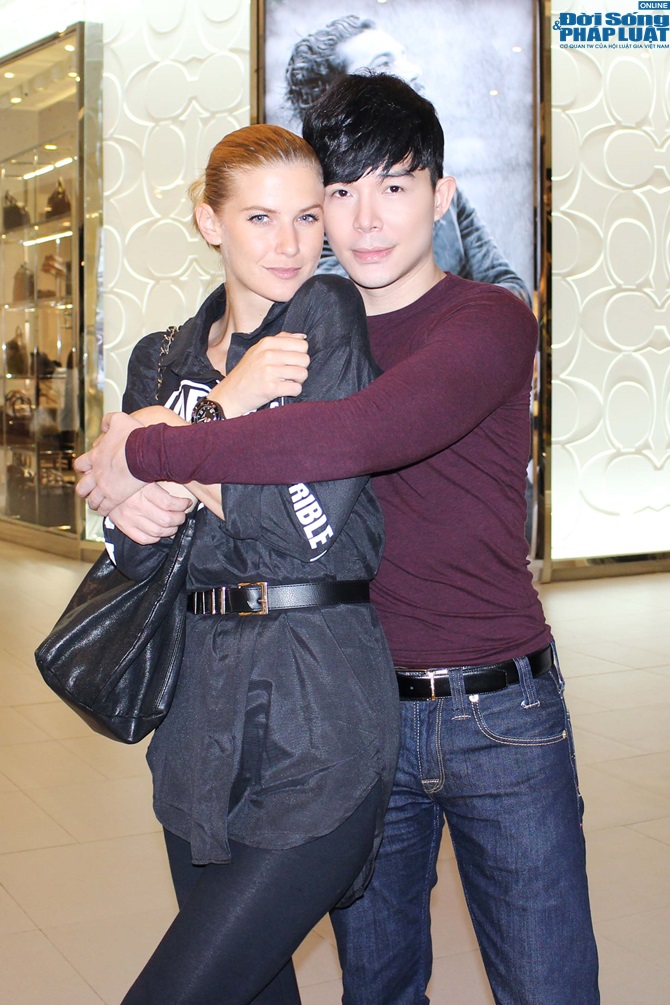 Nathan Lee đi du lịch Thái Lan cùng bạn gái tin đồn