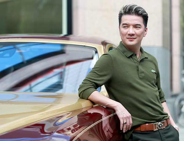 Ngắm xe hơi mạ vàng 40 tỷ của Mr Đàm