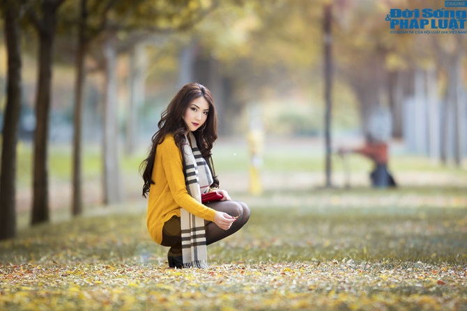 Hoa hậu Jennier Chung xuống phố những ngày cuối thu