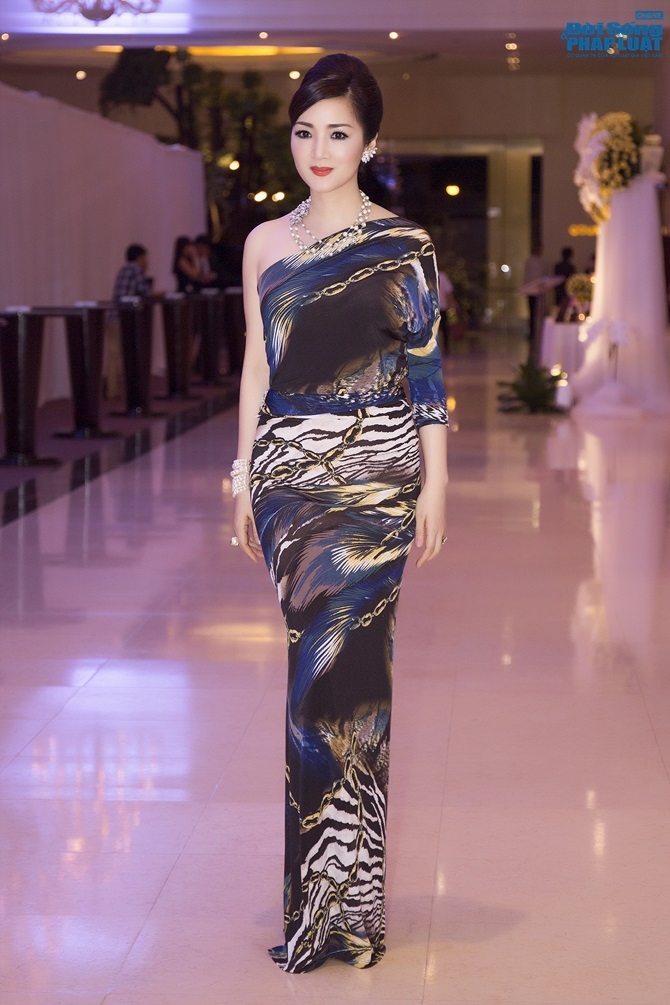 Giáng My – Vẻ đẹp không tuổi của showbiz Việt