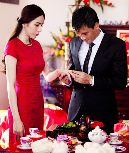 Thủy Tiên im lặng trước đám cưới ngày 27/12 Thủy Tiên im lặng trước đám cưới ngày 27/12