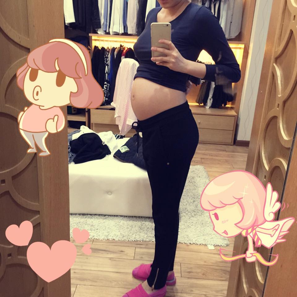 Ngọc Thạch khoe ảnh mang bầu 5 tháng Ngọc Thạch khoe ảnh mang bầu 5 tháng