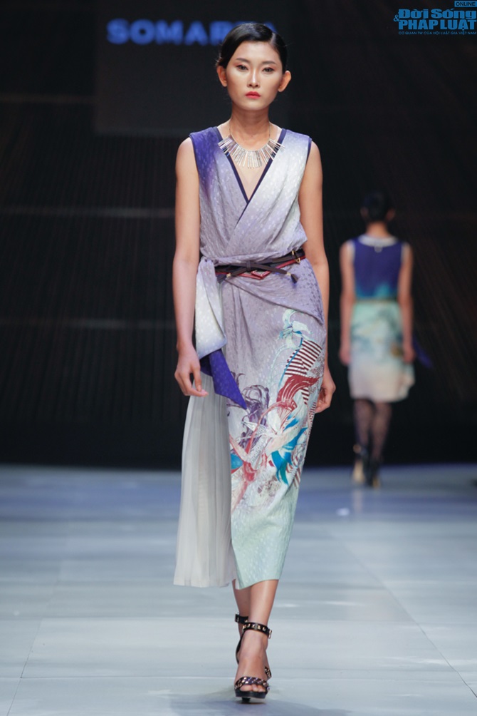 Cô gái bị chê vô lễ của Next Top Model làm vedette show của NTK N