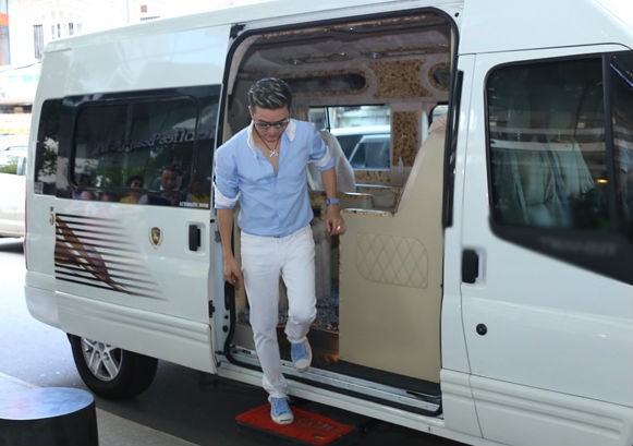 Bộ sưu tập siêu xe gây choáng của Đàm Vĩnh Hưng