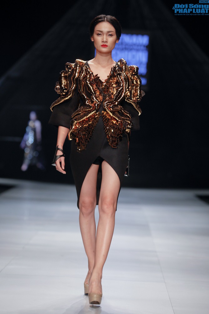 Khán giả choáng với phần tái xuất tuyệt vời của Lý Giám Tiền