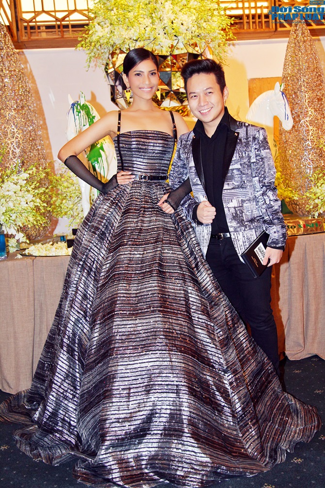  “Mỹ nhân ăn chay hấp dẫn nhất châu Á” diện đầm khủng 