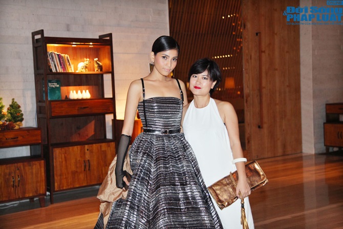  “Mỹ nhân ăn chay hấp dẫn nhất châu Á” diện đầm khủng 