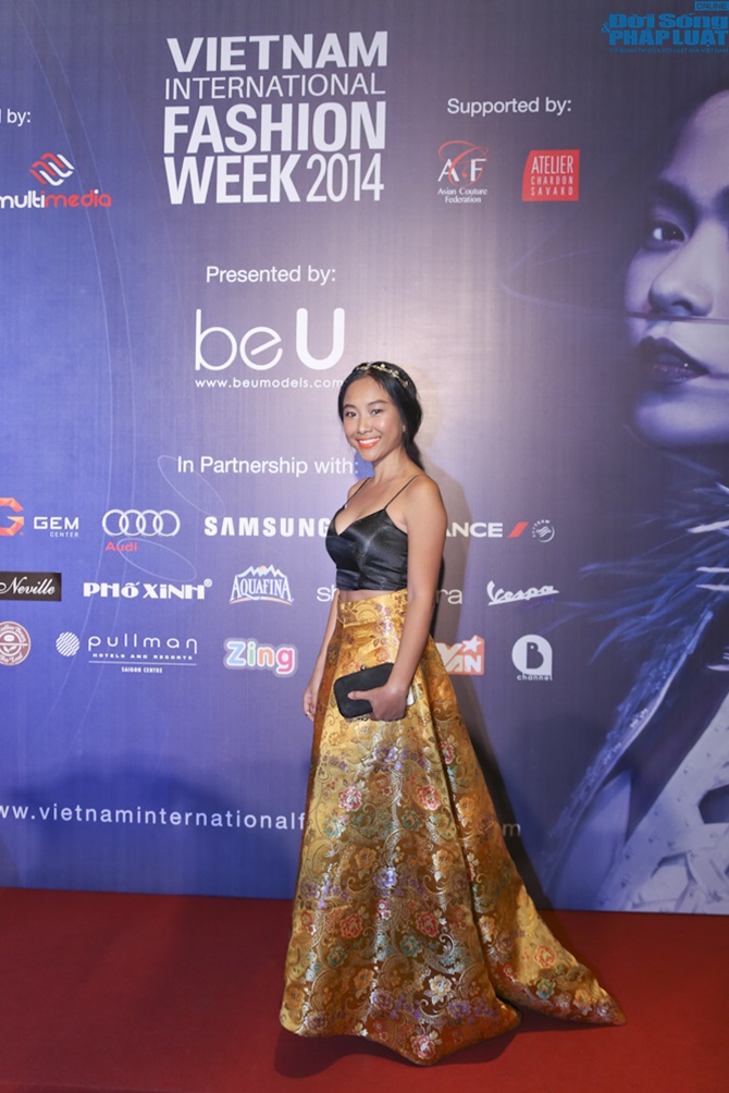 Rừng sao Việt trên thảm đỏ ngày bế mạc Tuần lễ thời trang quốc tế