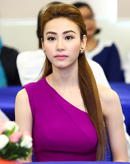 Sao Việt hóa “thiên nga” nhờ dao kéo
