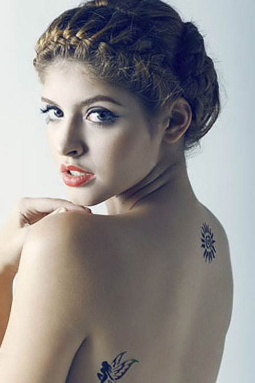 Mỹ nhân việt khoe lưng trần với hình xăm gợi cảm Mỹ nhân việt khoe lưng trần với hình xăm gợi cảm