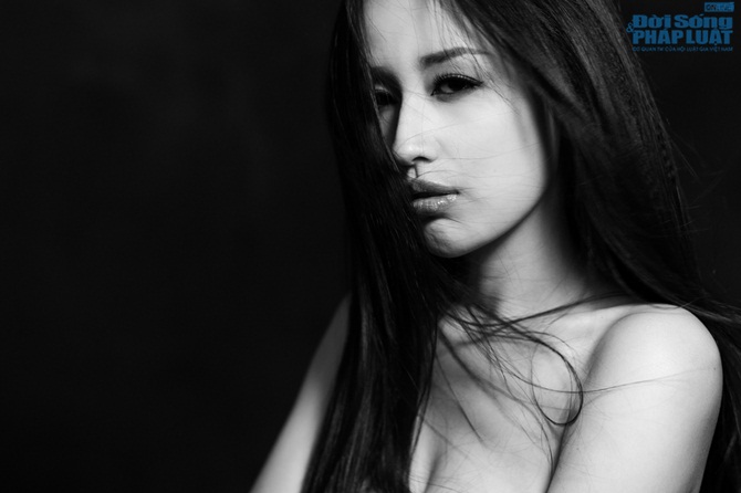 Mai Phương Thúy u buồn qua ảnh đen trắng Mai Phương Thúy u buồn qua ảnh đen trắng